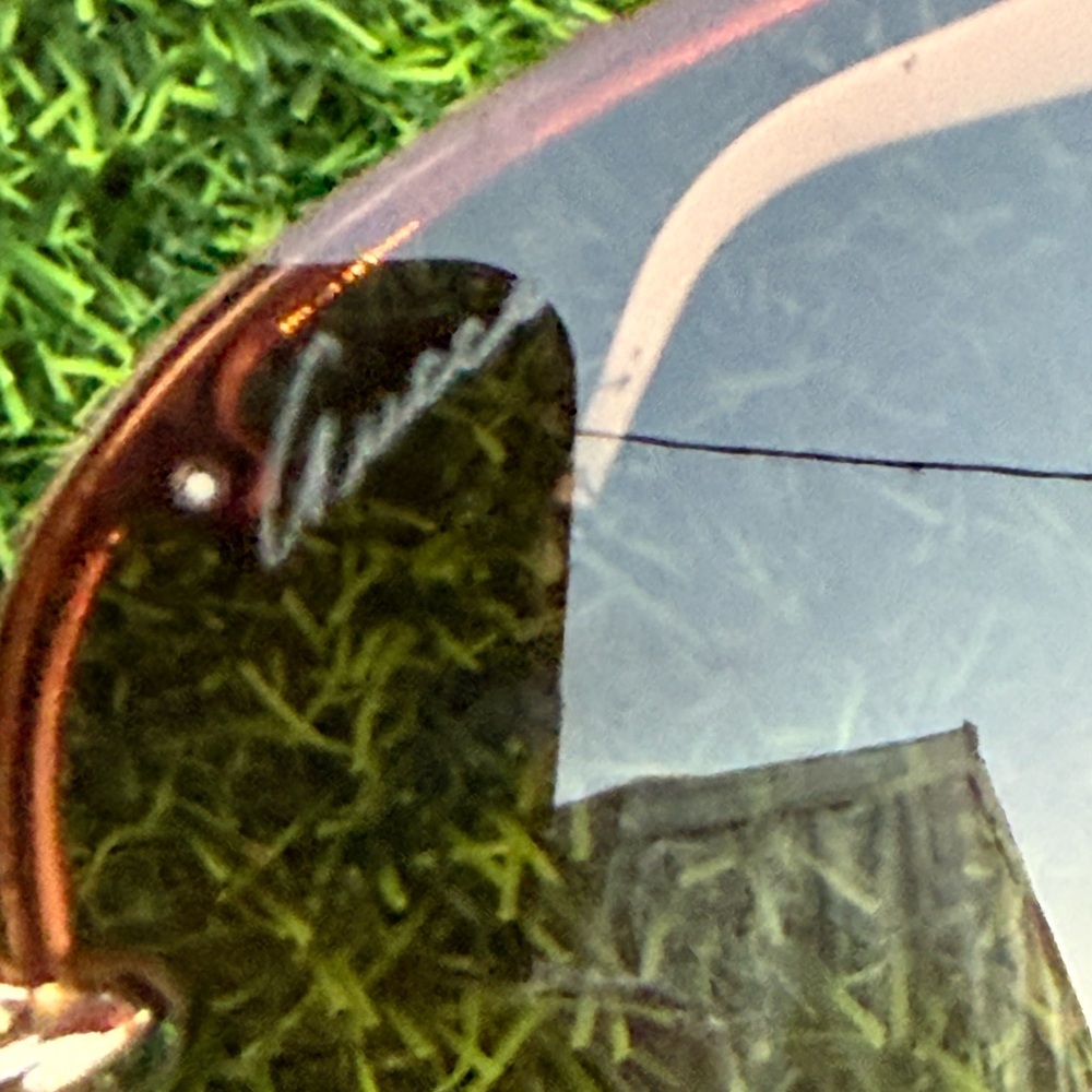 Gucci Gold-Tone Sunglasses with Brown Gradient Lenses - Picture 6 of 9